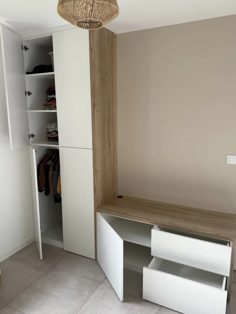 Pose ton Bois - Menuisier à Lorient - Meuble aménagement penderie Chêne Halifax chambre d'enfant à Inzinzac Lochrist portes ouvertes